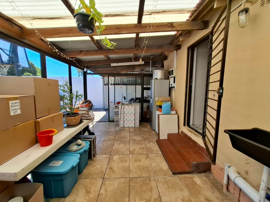 To Let 3 Bedroom Property for Rent in Ruyterwacht Western Cape